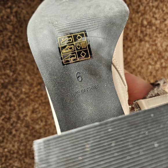 Princess Polly White Ankle Boots - Picture 2 of 5